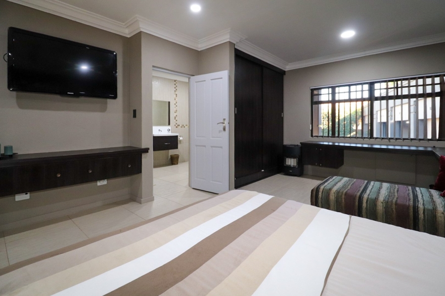 5 Bedroom Property for Sale in Irene Park North West